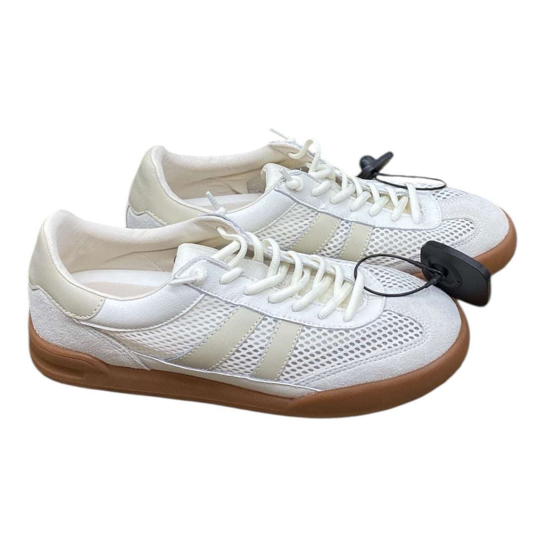 Shoes Sneakers By Steve Madden In White, Size:9.5