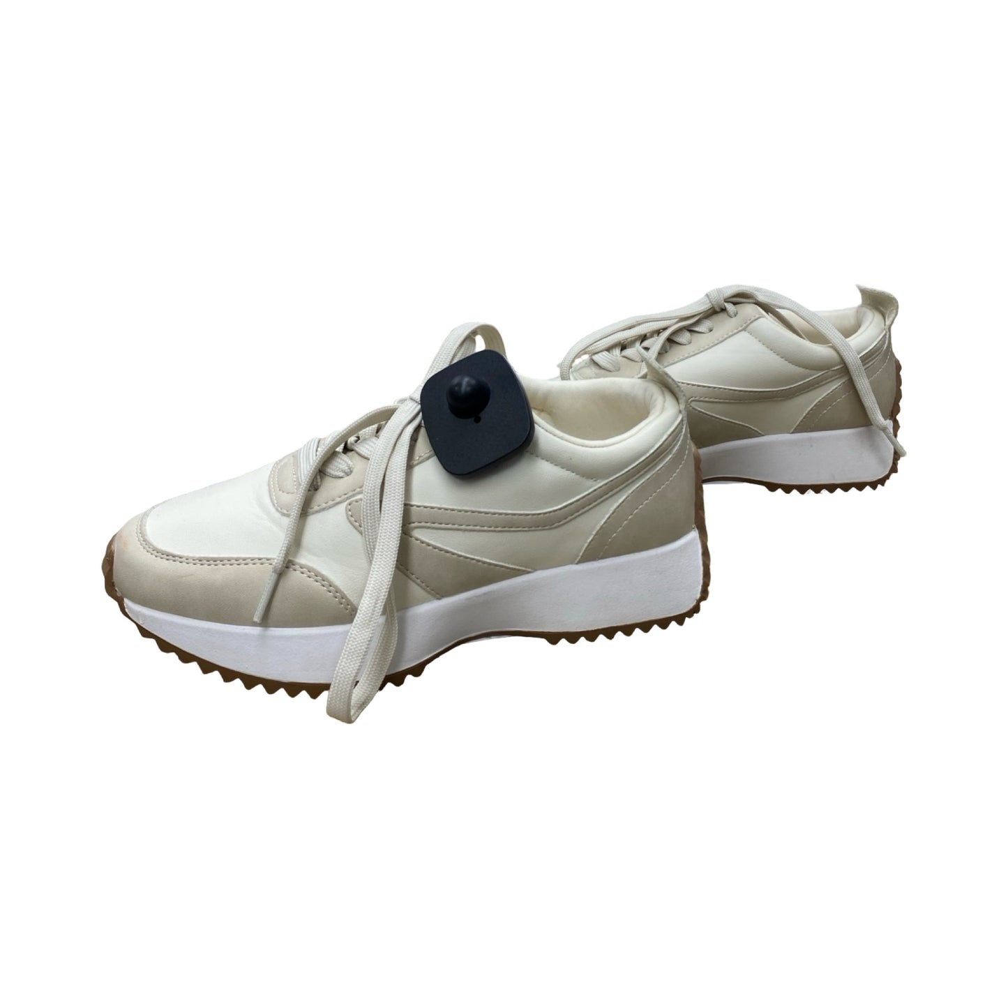 Shoes Sneakers By Dolce Vita In Cream, Size:6