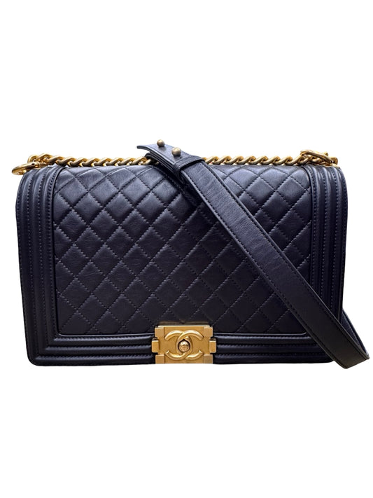 Grained Calfskin Black & Gold-Tone Metal
Chanel Boy Handbag Luxury Designer By Chanel In Black & Gold, Size:Large (6.9x11x3)