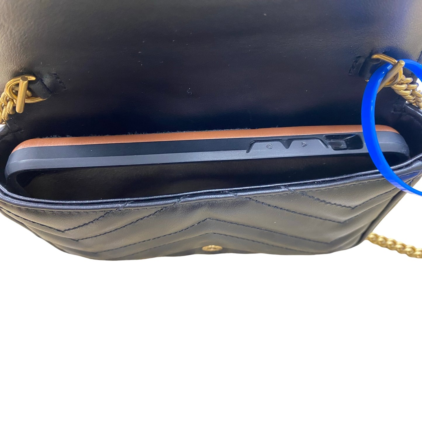 Handbag Luxury Designer By Gucci In Black, Size: XS (6.2"W x 4"H x 1.7"D)