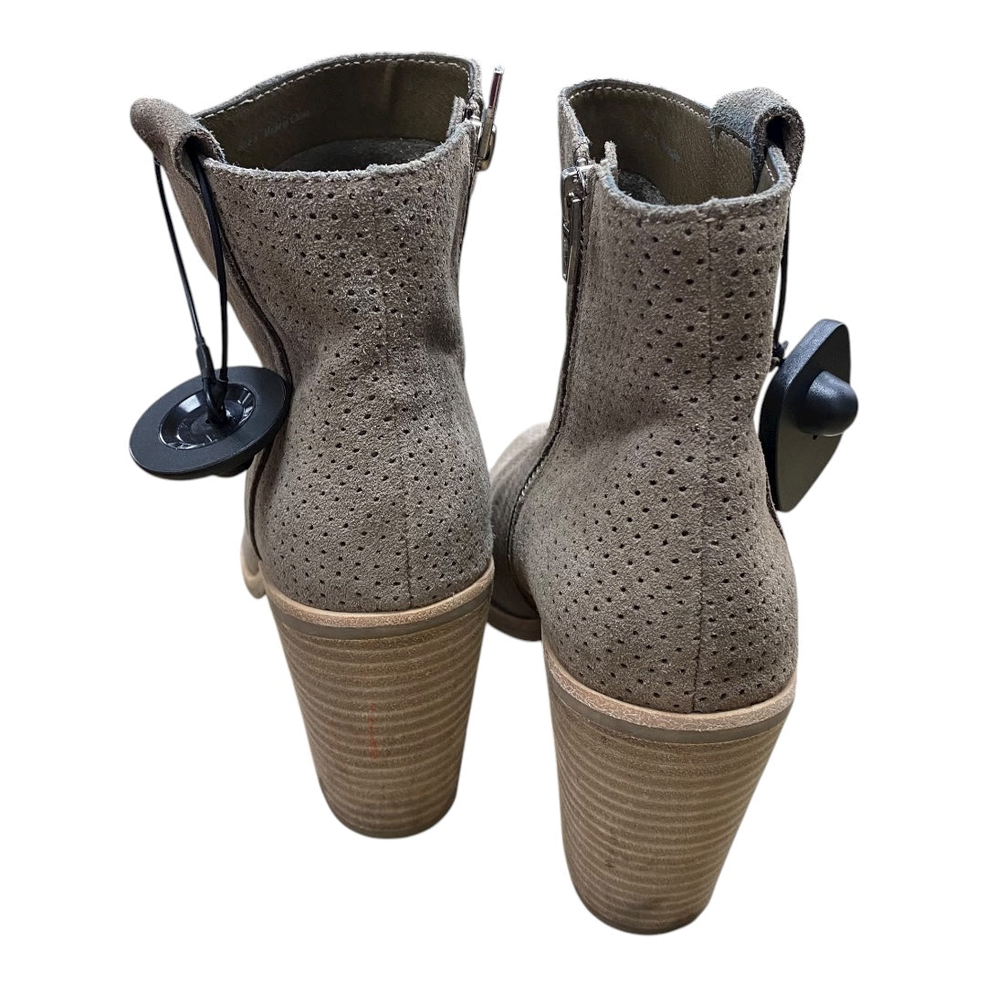 Boots Ankle Heels By Dolce Vita In Taupe, Size:8