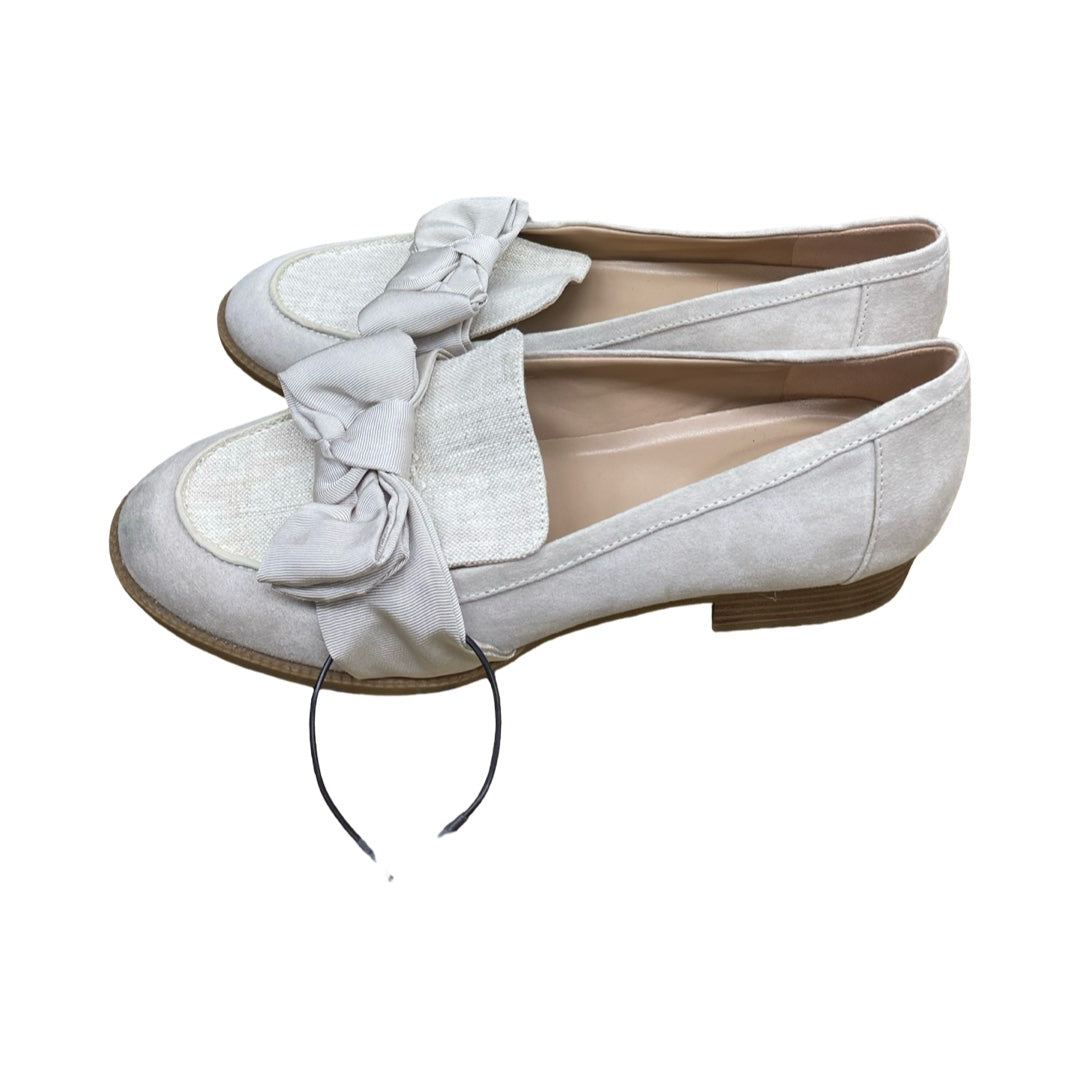 Shoes Flats By Bandolino In Beige, Size:7.5