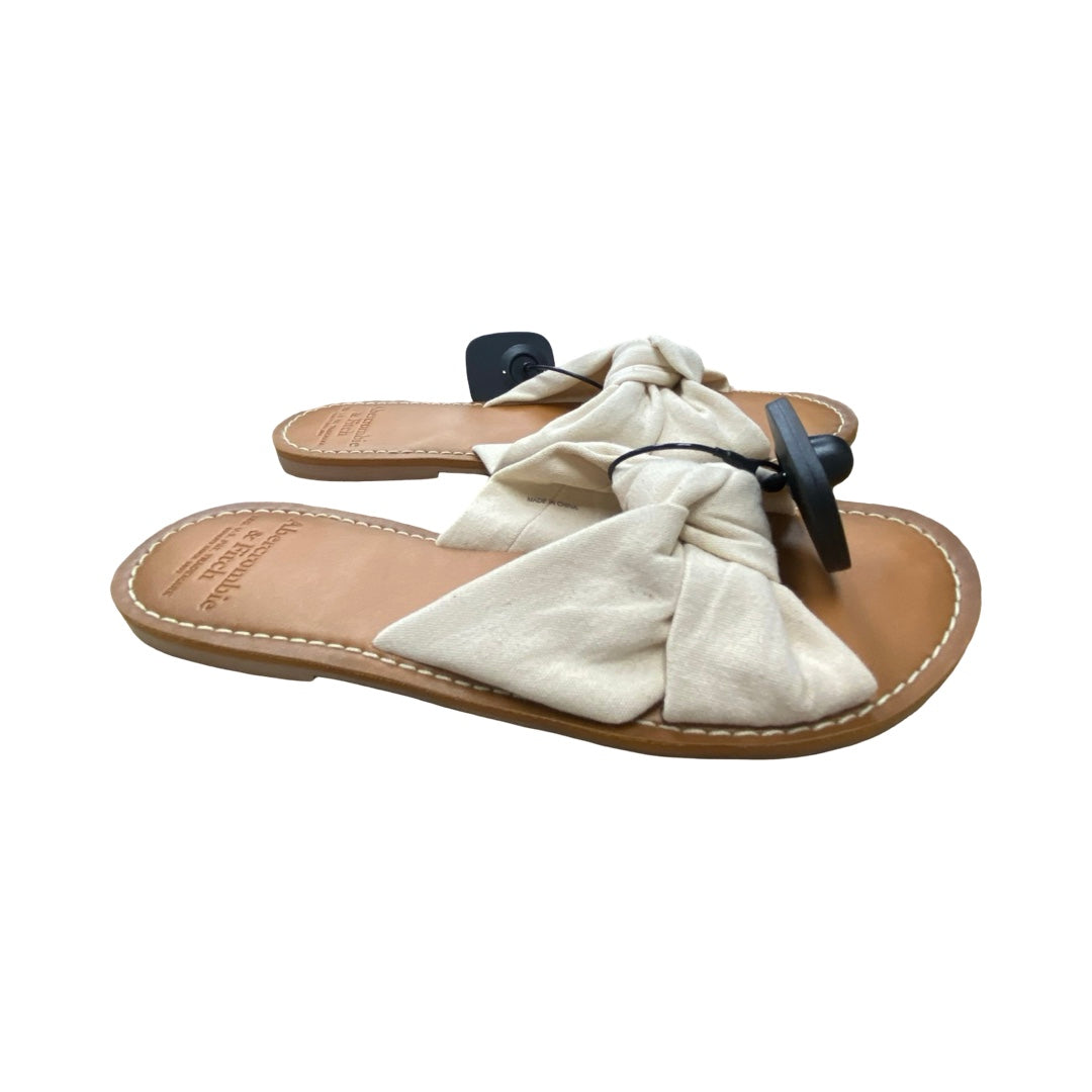 Sandals Flats By Abercrombie And Fitch In Beige, Size:7.5