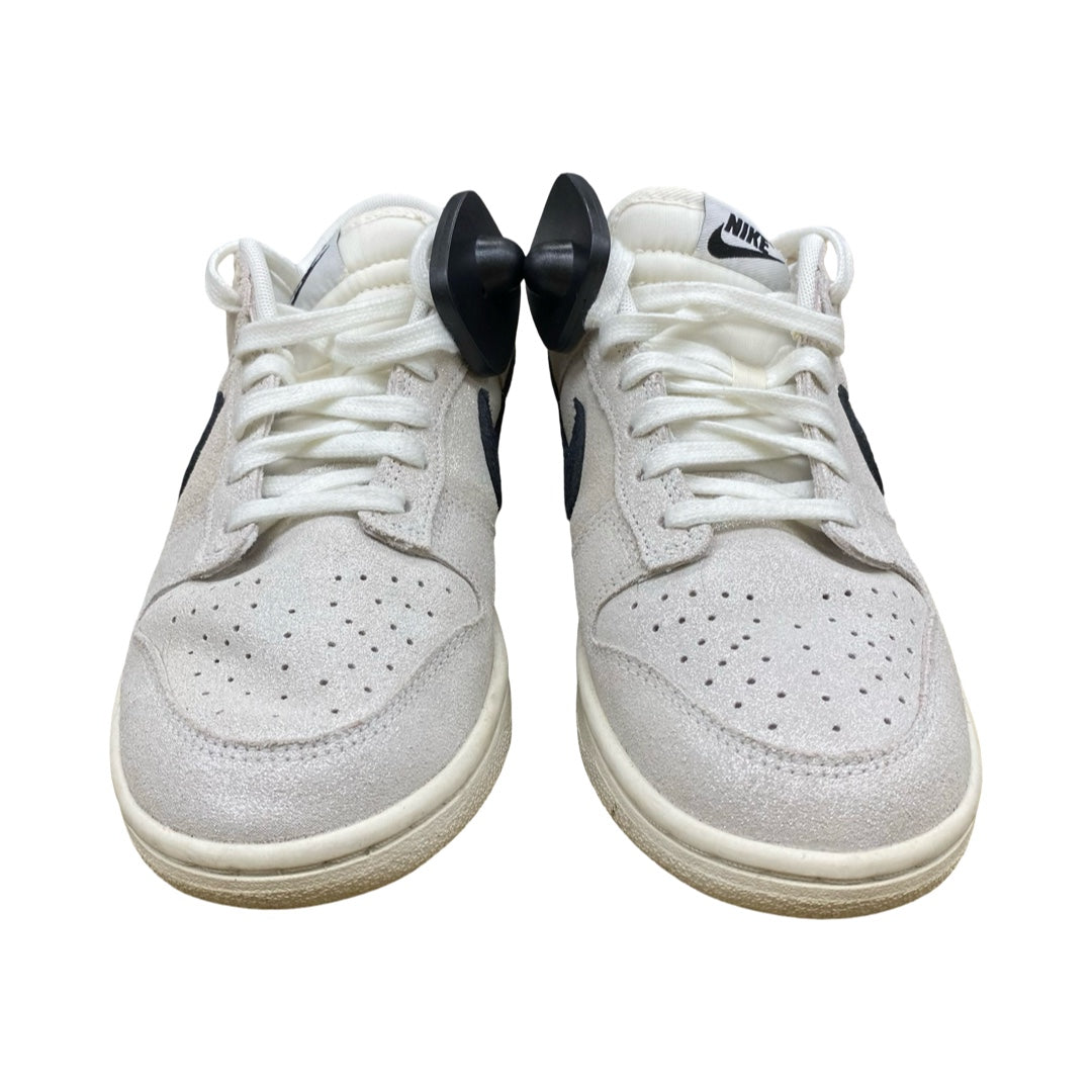 Shoes Sneakers By Nike In Taupe, Size:8.5