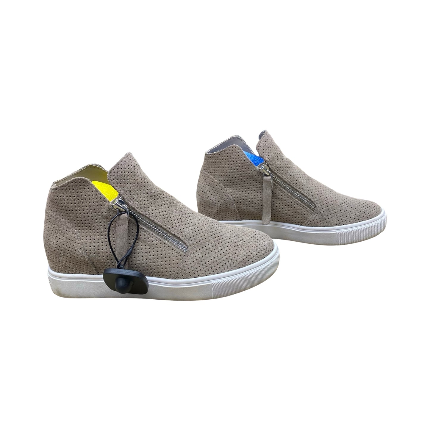 Shoes Sneakers By Steve Madden In Taupe, Size:7.5