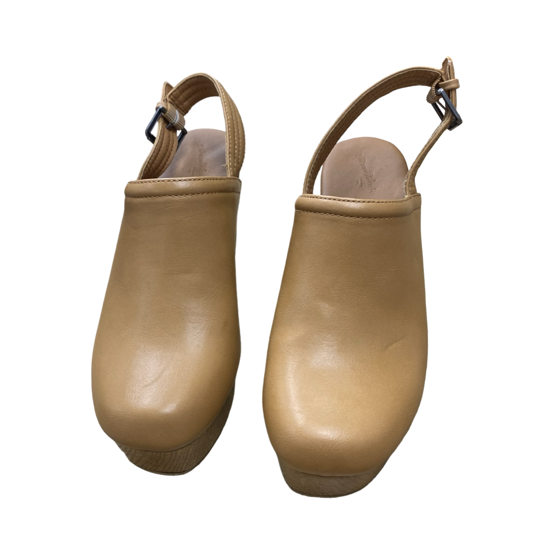 Shoes Heels Platform By Universal Thread In Brown, Size:10