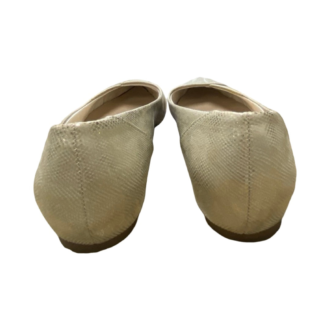 Shoes Flats By Life Stride In Gold, Size:7.5