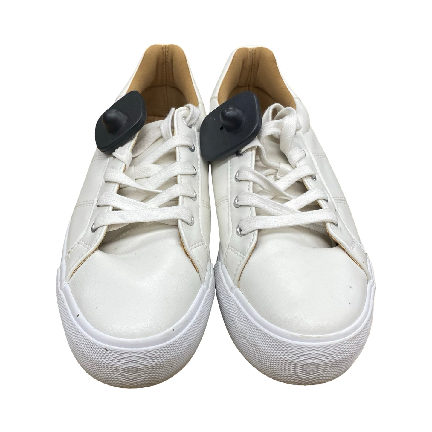 Shoes Sneakers By Dolce Vita In Ivory, Size:9