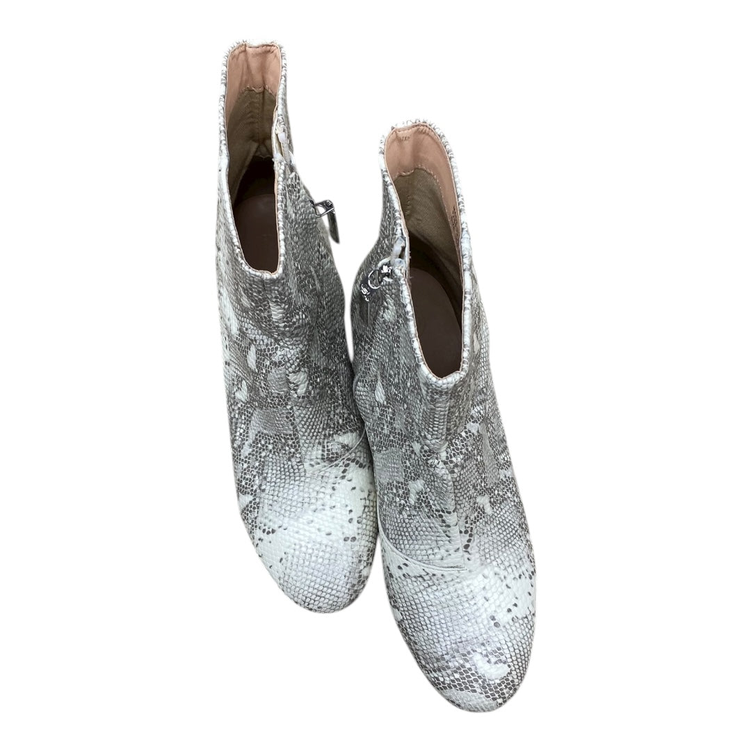 Boots Ankle Heels By Urban Outfitters In Snakeskin Print, Size:8