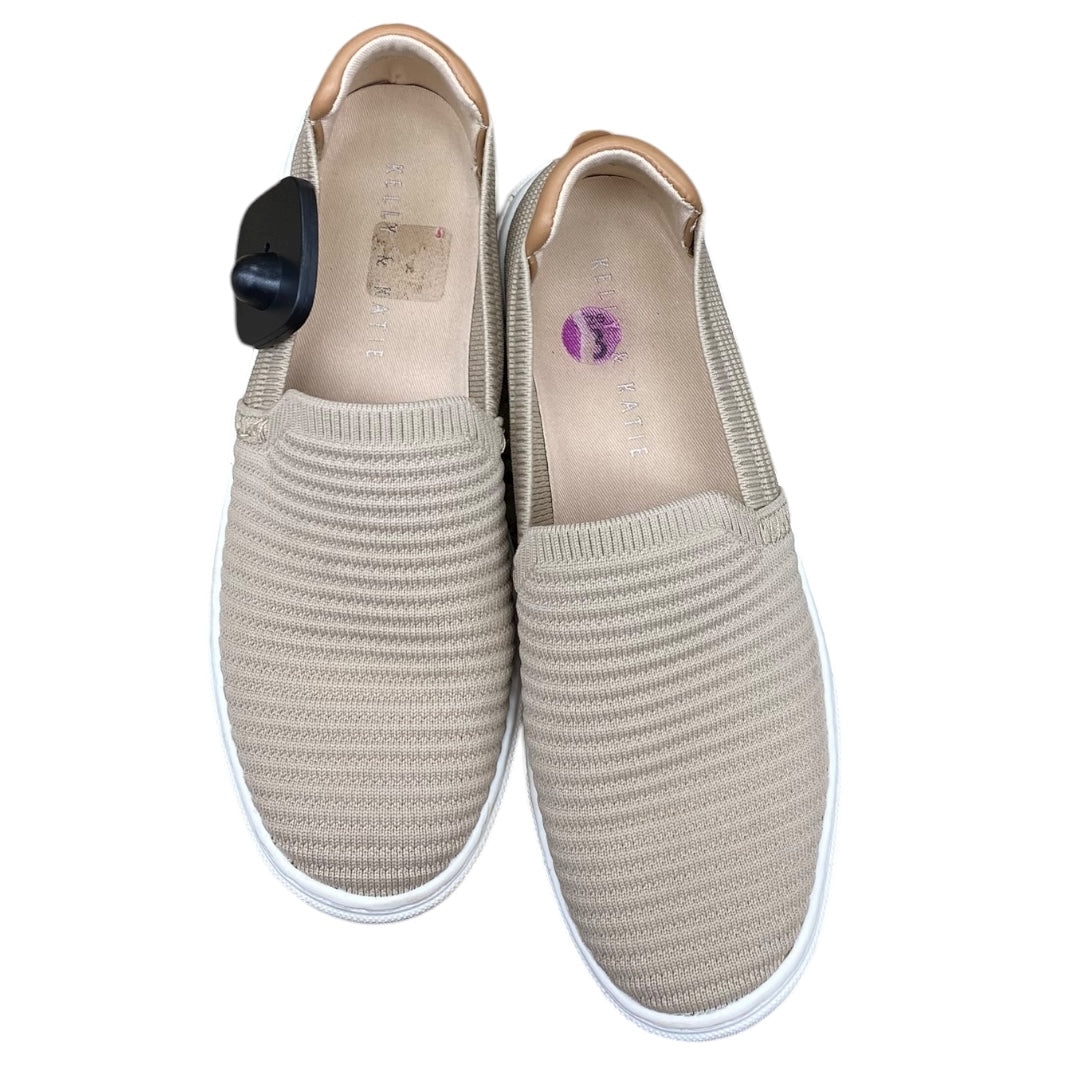Shoes Flats By Kelly And Katie In Beige, Size:8