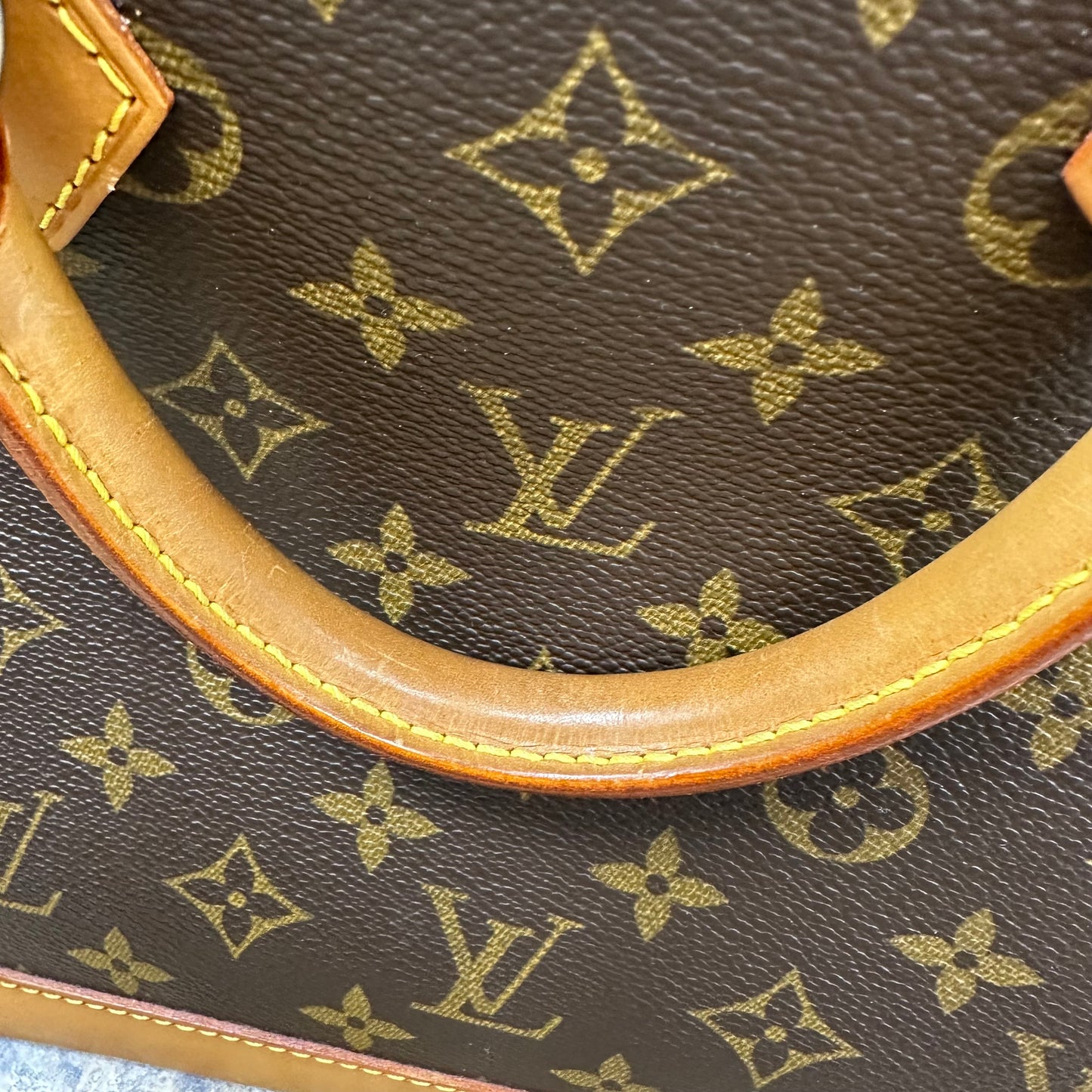 Handbag Luxury Designer By Louis Vuitton In Brown, Size:Medium