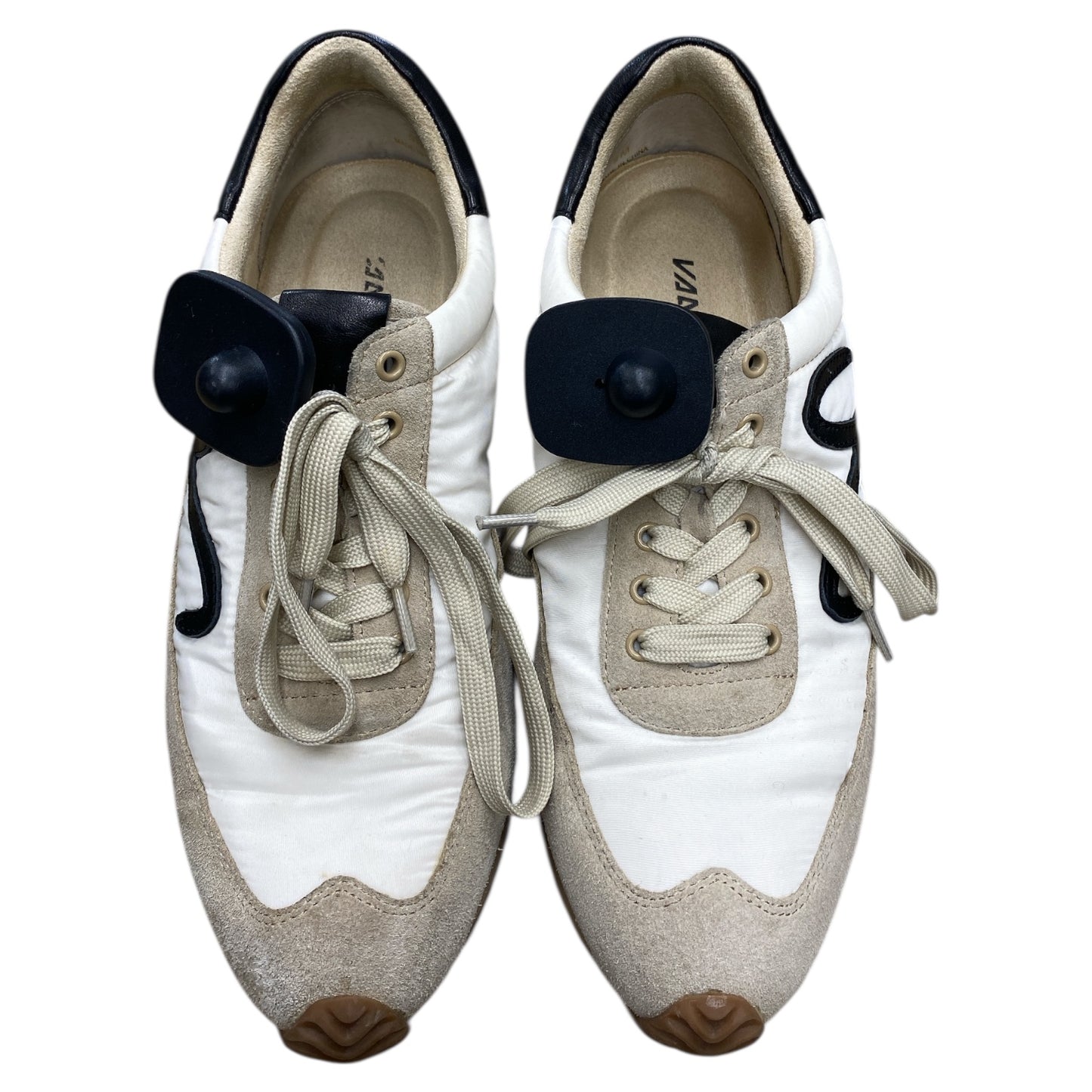 Shoes Sneakers By Vaneli In Multi, Size:9