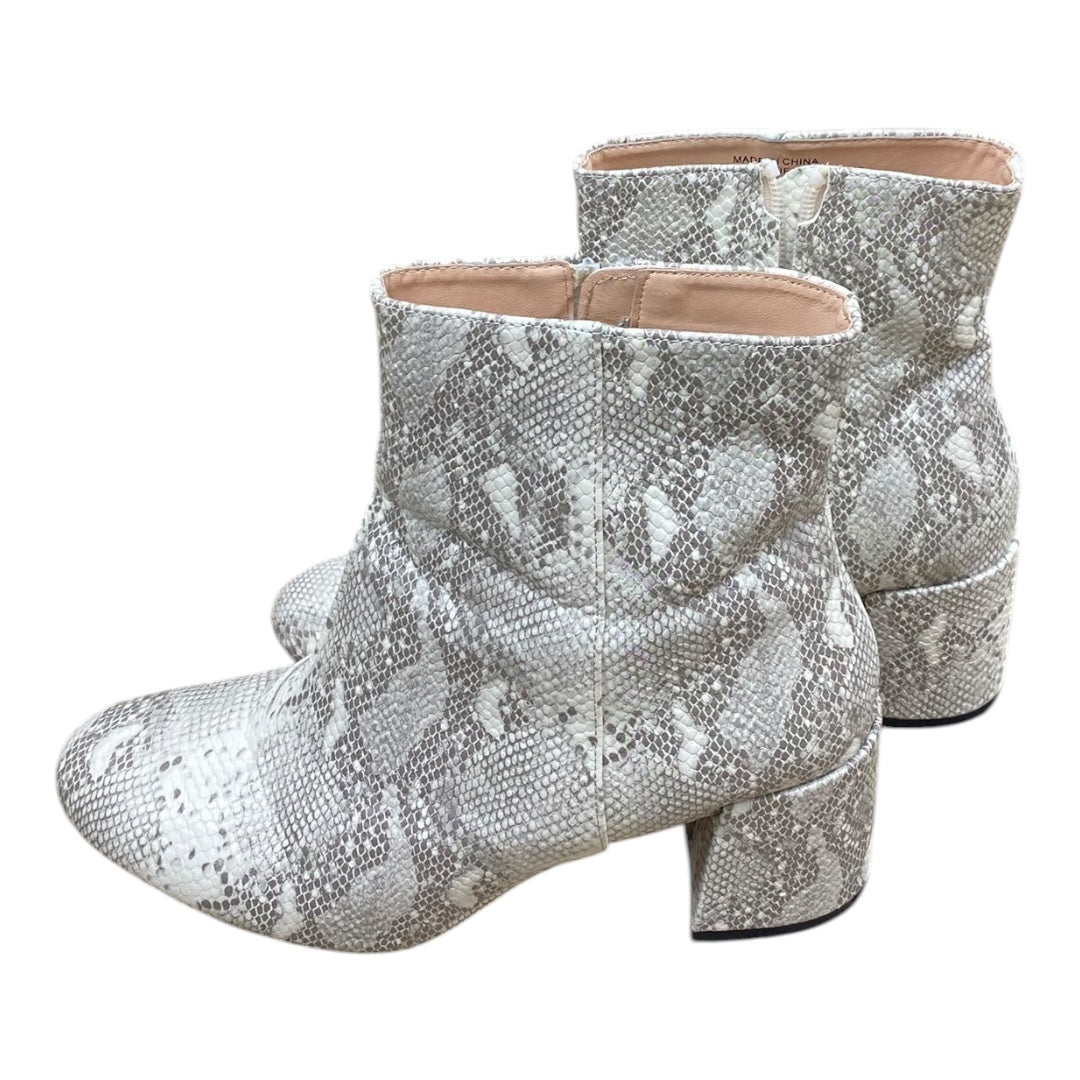 Boots Ankle Heels By Urban Outfitters In Snakeskin Print, Size:8