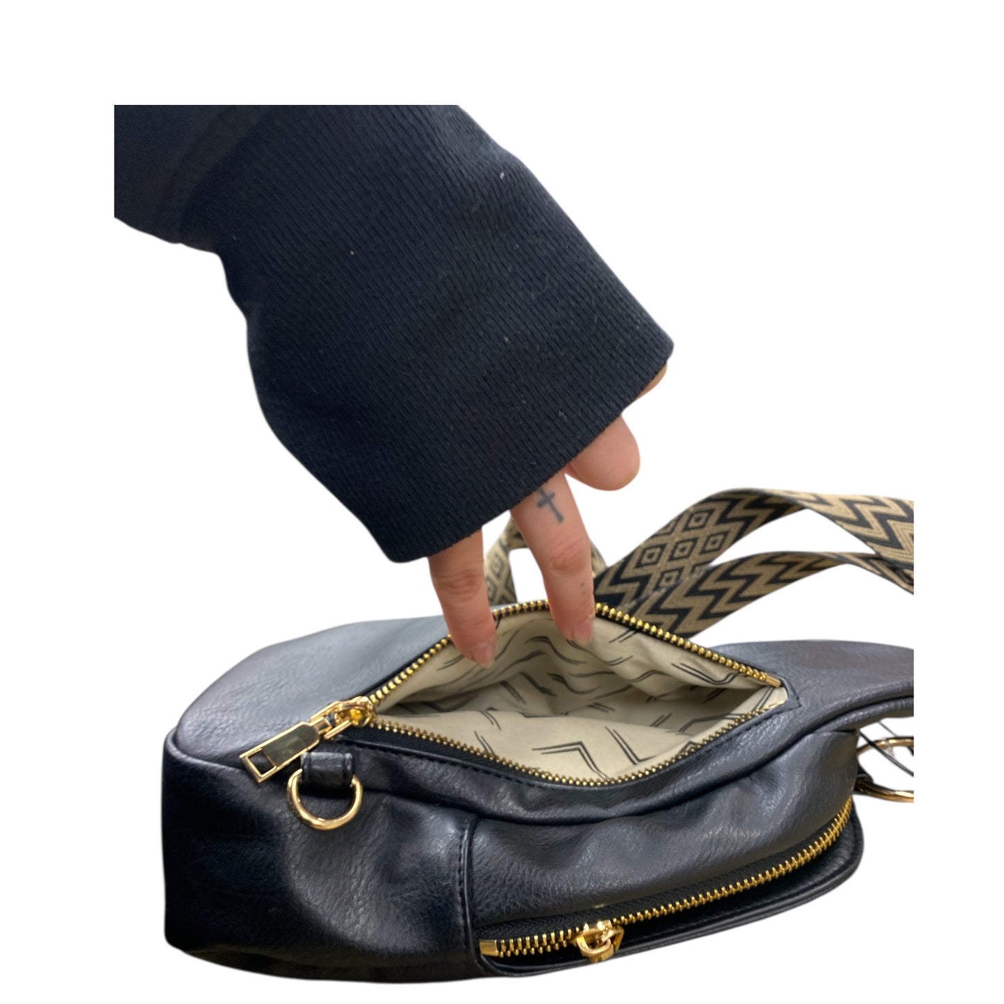 Handbag By Clothes Mentor In Black, Size:Small