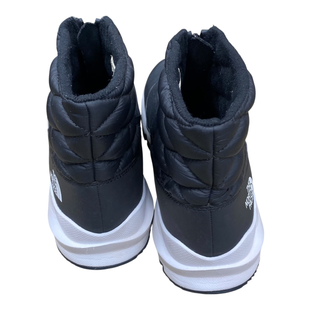 Boots Ankle Flats By The North Face In Black & White, Size:9