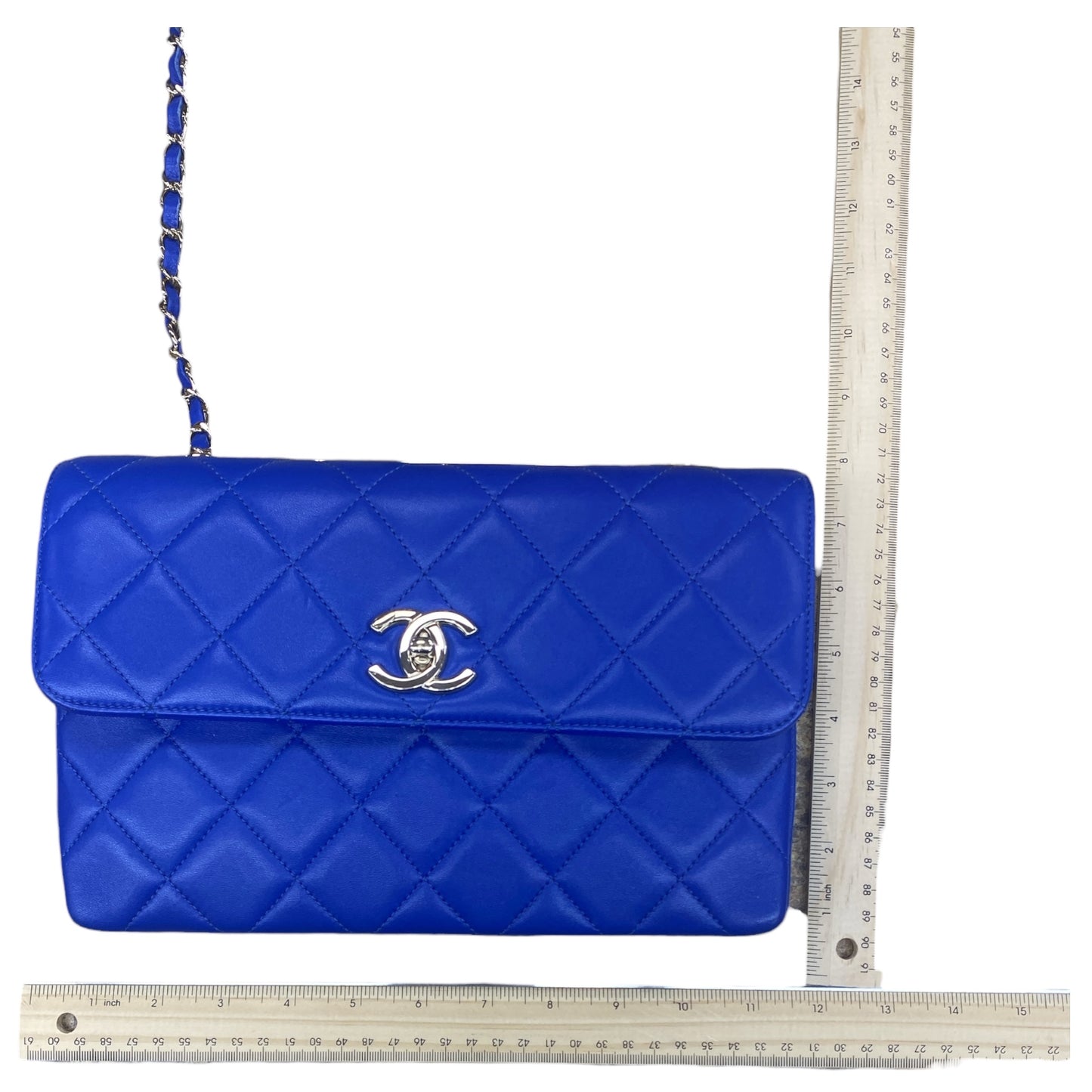 Handbag Luxury Designer By Chanel, Size: Medium