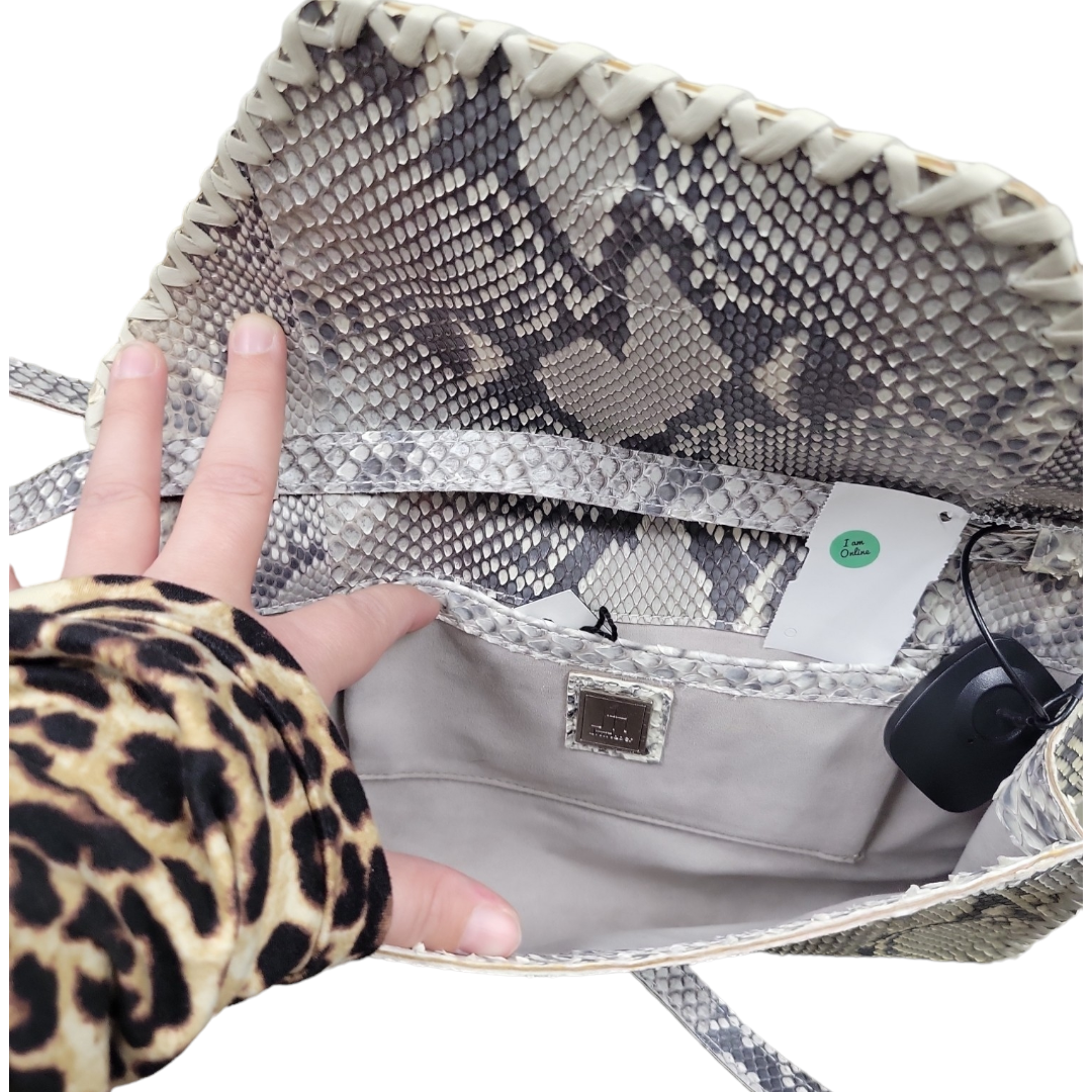 Handbag Designer By JILL HABER  Size: Medium