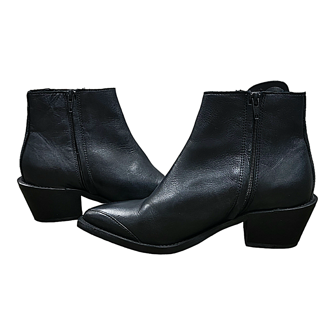 Boots Ankle Heels By BRUSQUE  Size: 6.5